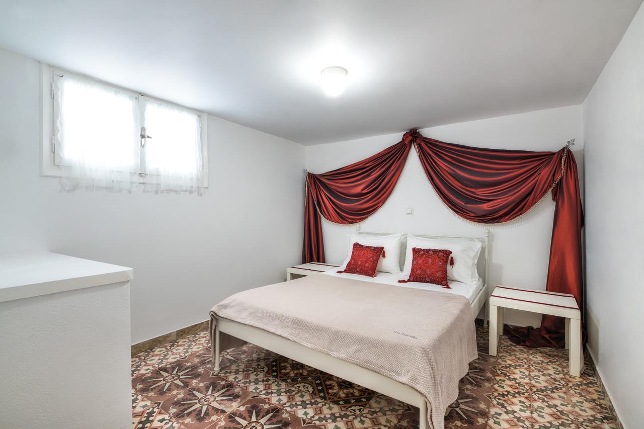 Sol Mare Salis Apartment Kamari  Ngoại thất bức ảnh
